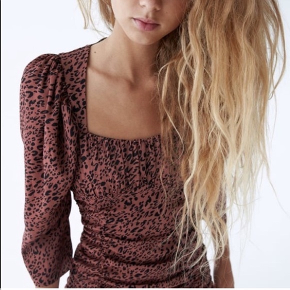 NWT Zara Pink Leopard Print Ruched Mini Dress XS - Picture 4 of 8